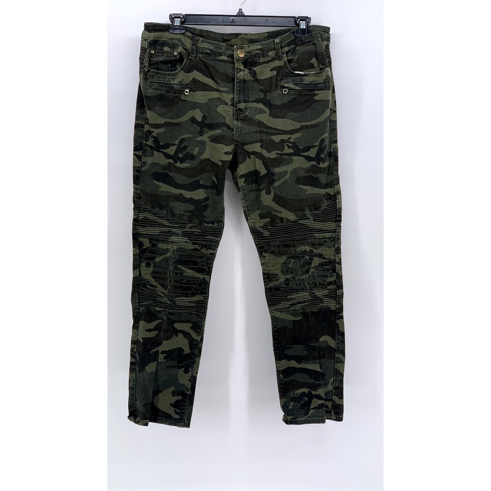 FASHION JEANS WEAR Men's Green Camo Tapered Textured Pants SZ 40